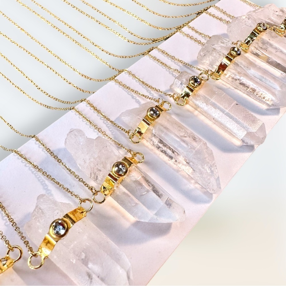 NEW Natural Clear Quartz Column Spear Pendant W/ Swarovski Crystal Accent - Picture 2 of 16